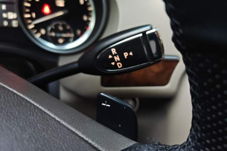 Used Mercedes-Benz R-Class 2011 R 350 L 4MATIC
