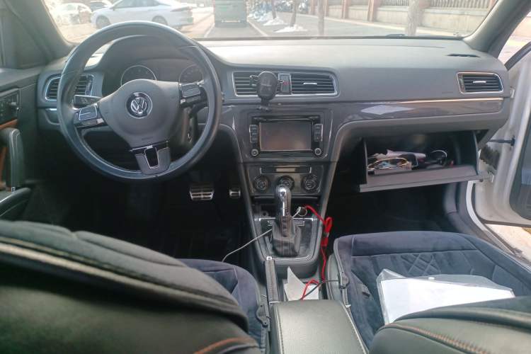 Used Volkswagen Gran Lavida 2014 1.4TSI Automatic Sport Edition
