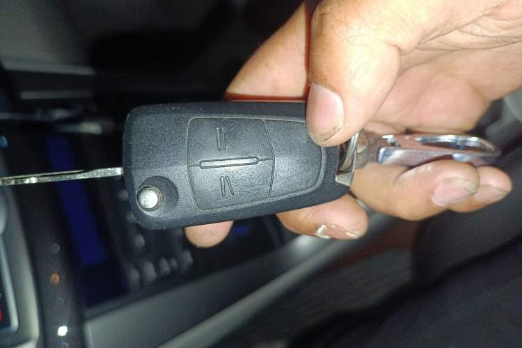 Used Chevrolet Captiva 2015 2.4L Two-Wheel Drive Urban Version 5 Seats
