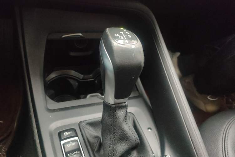 Used BMW X1 2016 sDrive18Li Premium Edition Gear Lever