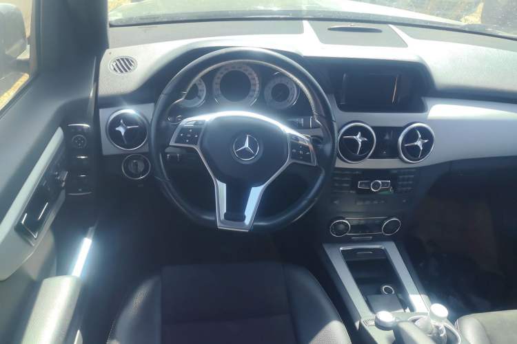 Used Mercedes-Benz GLK-Class 2015 GLK 260 4MATIC Fashion Edition Ultimate Version Steering Wheel