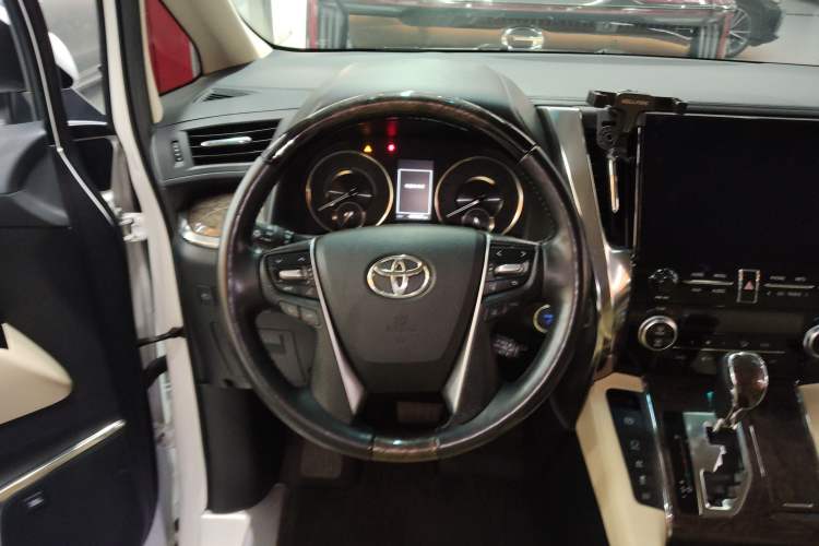 Used Toyota Alphard 2020 Dual-Engine 2.5L Prestige Edition
