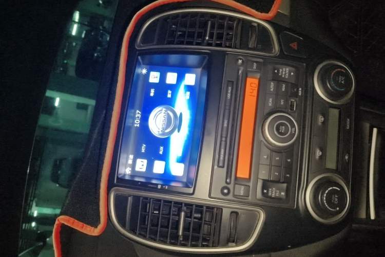 Used Nissan Sylphy 2012 1.6XE Manual Comfort Edition Audio And AC Panel