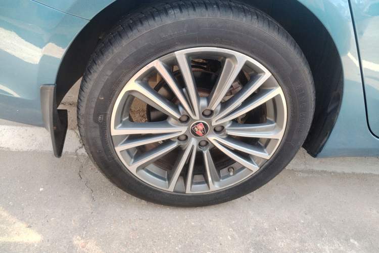 Used Roewe i6 2020 PLUS 1.6L CVT 4G Connected Glory Flagship Edition