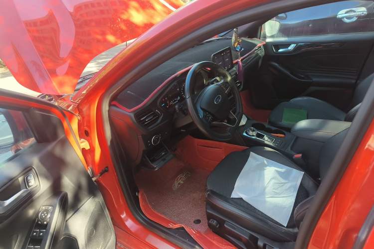 Used Ford Focus 2020 Sedan EcoBoost 180 Automatic ST Line Driver Seat