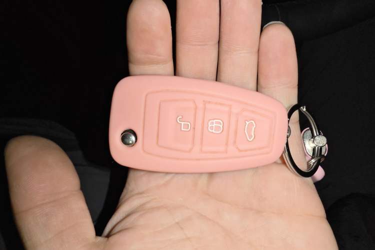 Used Ford Focus 2012 Hatchback 1.6L Automatic Fashion Edition Vehicle Key