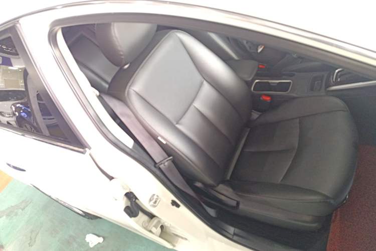 Used Nissan Sylphy 2021 Classic 1.6XL CVT Luxury Edition Right Front Seat