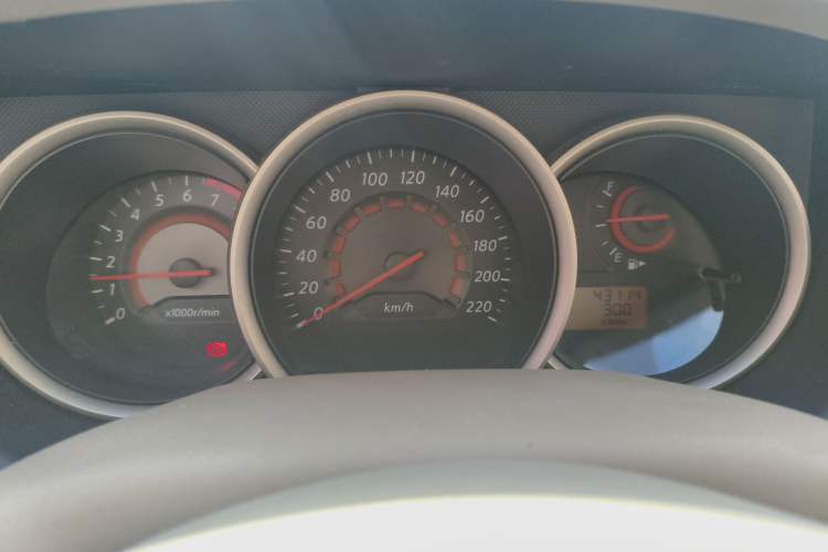 Used Nissan Sylphy 2012 Classic 1.6XE Manual Comfort Edition Instrument Cluster