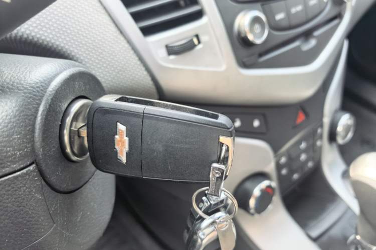 Used Chevrolet Cruze 2011 1.6L SE Automatic Vehicle Key