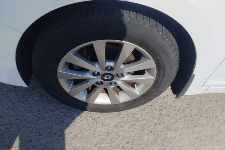 Used Hyundai Mistra 2014 1.8L Manual Comfort GL Model Exterior 4