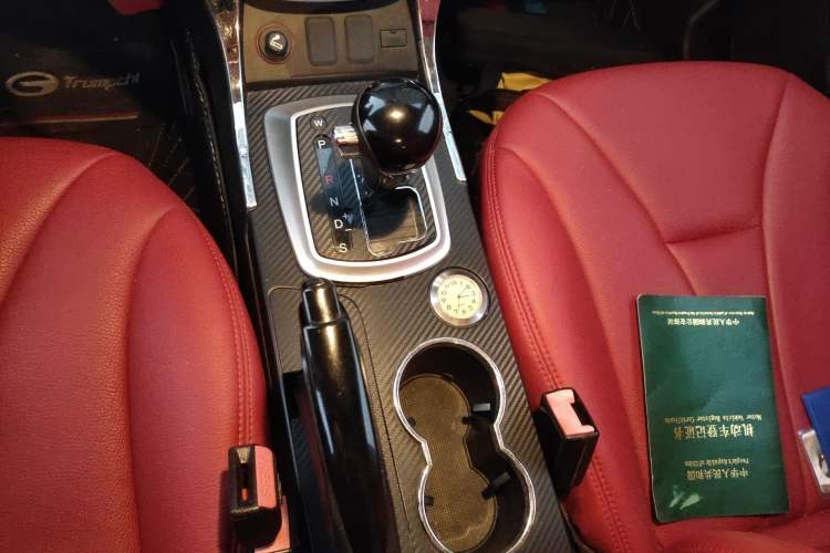 Used GAC Trumpchi GS5 2014 2.0L Automatic Two-Wheel Drive Deluxe Edition Gear Lever