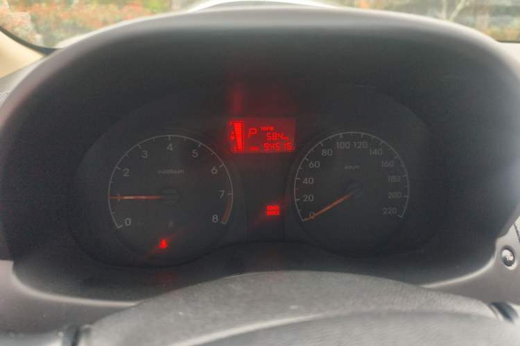 Used Hyundai Verna (older generation) 2014 1.4L Automatic Smart GLS Instrument Cluster