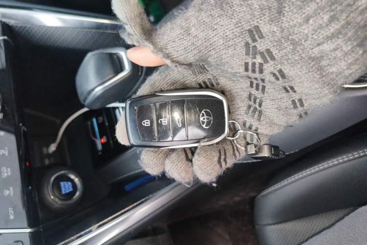 Used Toyota Venza 2022 2.0L CVT Two-Wheel Drive Prestige Edition
