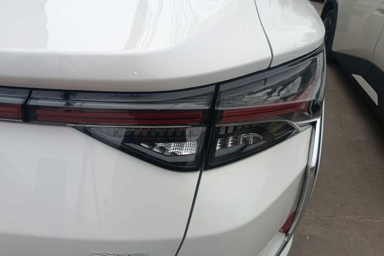 Used Dongfeng Aeolus Yixuan 2021 230T Automatic Glory Edition
