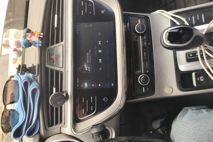 Used Geely Auto Emgrand GL 2018 1.8L DCT Elite Smart Connectivity Version Audio And AC Panel