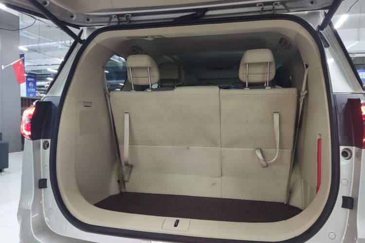 Used Buick GL8 2023 ES Lu Zun Deluxe Model
