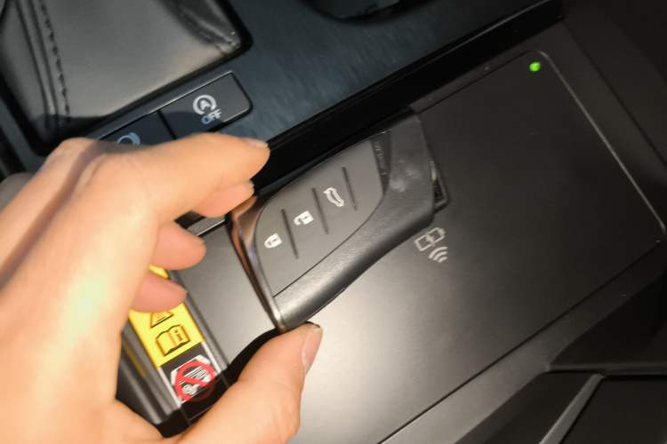 Used Lexus ES 2025 200 Premium Edition