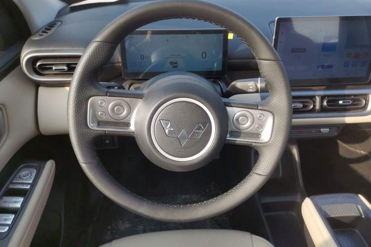 Used Wuling Bingo PLUS 2024 401 km Range 5-Seater Version