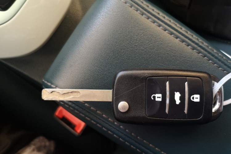 Used CHANGAN Benni E-Star 2022 Qingxin Edition Colorful Model Lithium Iron Phosphate
