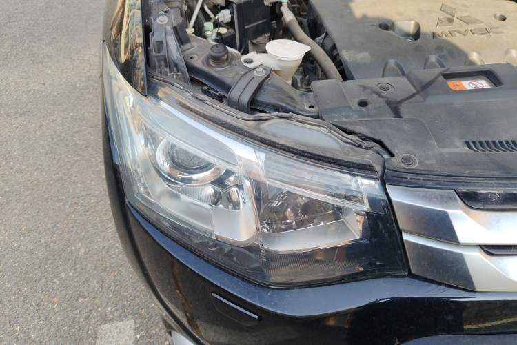 Used Mitsubishi Outlander 2014 2.4L 4x4 Deluxe Value Edition 5 Seats