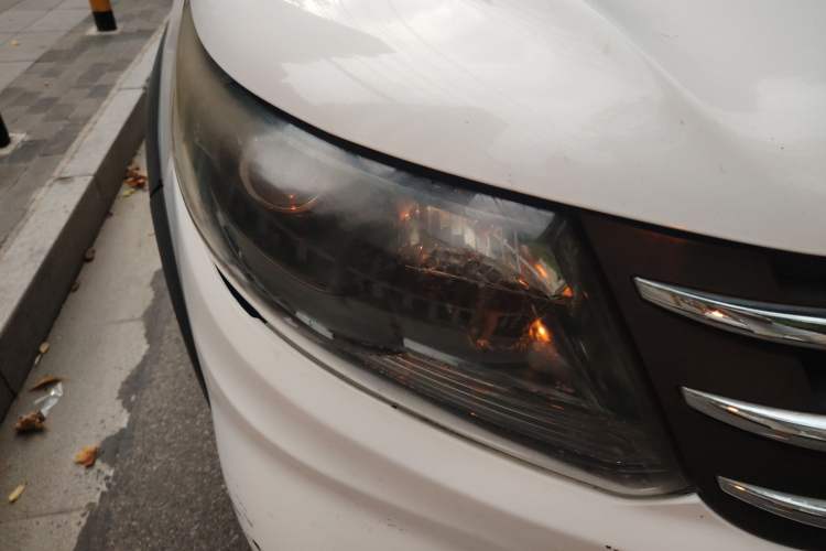 Used FORTHING Joyear X5 2013 1.6L Manual Luxury Model China IV Standard Right Front Headlight