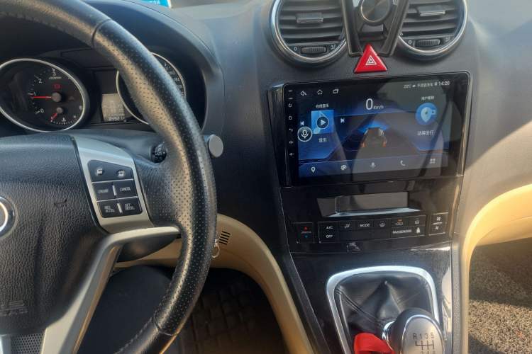 Used Haval H6 2011 Green Silence 2.0T Manual Two-Wheel Drive Urban Model