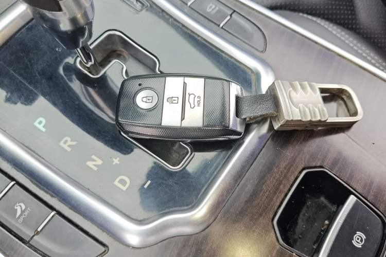 Used Land X7 2016 2.0T Panoramic Prestige Edition
