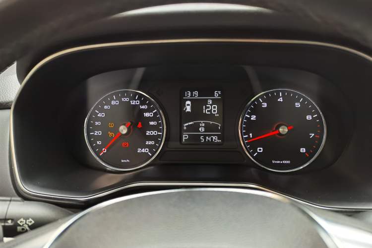 Used Roewe RX8 2018 30T Two-Wheel Drive Flagship Edition
