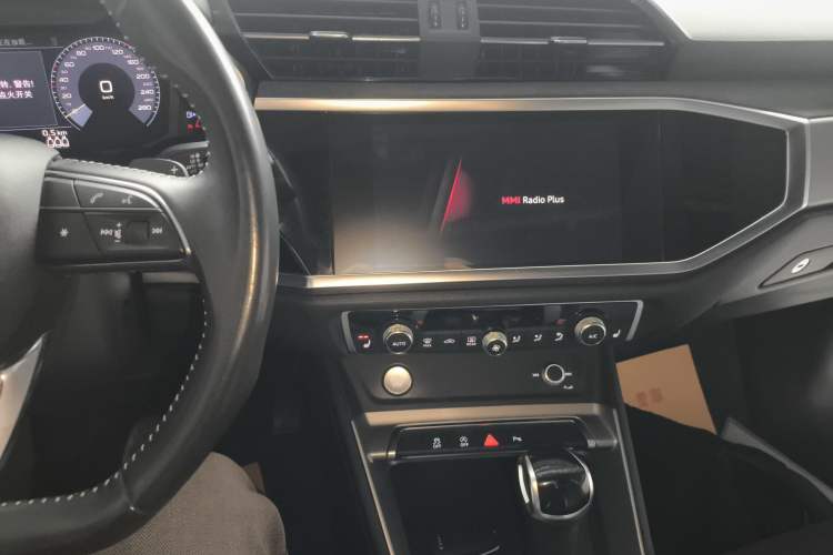 Used Audi Q3 2019 35 TFSI Fashion Dynamic Model
