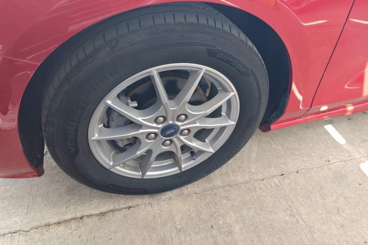 Used Ford Focus 2020 Hatchback 1.5L Automatic Sharp Edition Left Front Wheel Hub