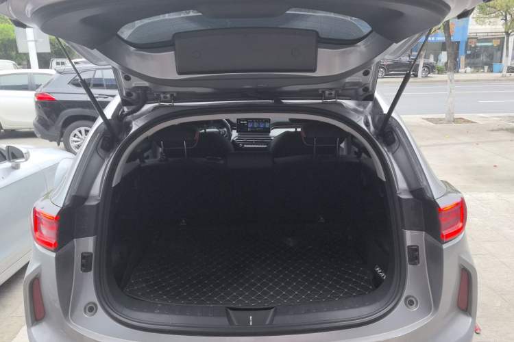 Used Haval LHERY 2021 High-Performance Version 1.5T Golden Rabbit Trunk