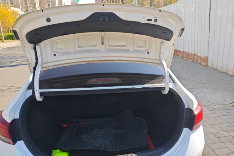 Used Hyundai Verna (new generation) 2016 1.4L Automatic Cool Edition GLS Trunk