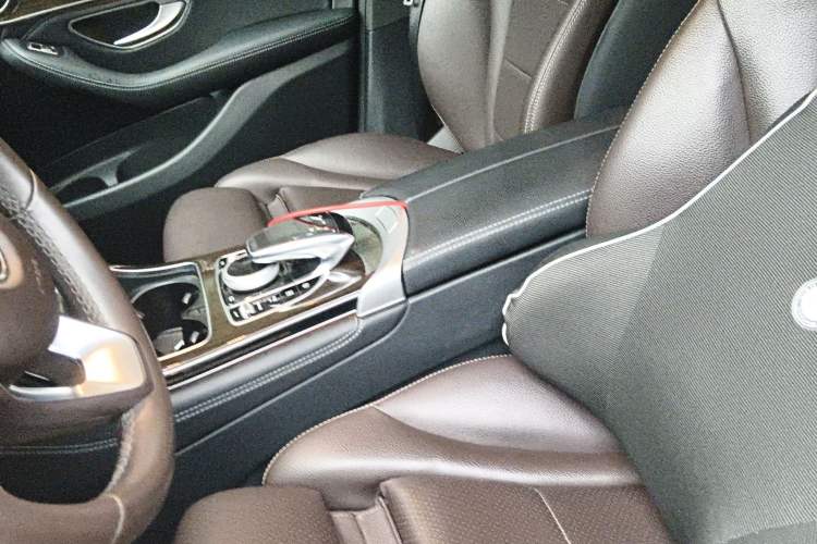 Used Mercedes-Benz GLC 2019 GLC 260 L 4MATIC Dynamic Model