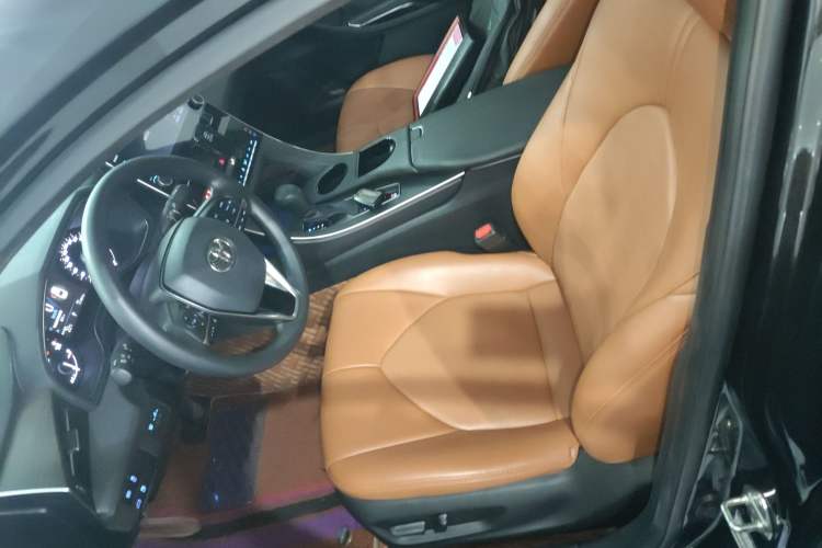 Used Toyota Avalon 2019 2.5L Ambition Version China VI Standard
