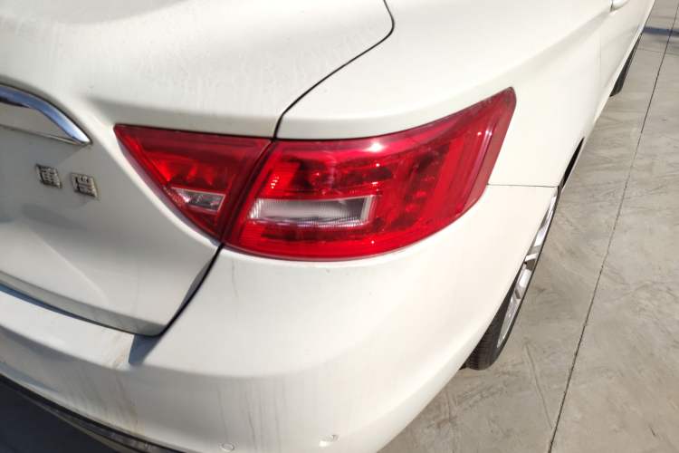 Used Geely Auto Emgrand GT 2015 1.8T Flagship Model
