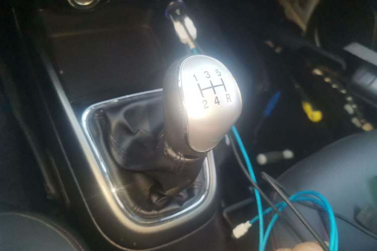 Used CHANGAN CS15 2016 1.5L Manual Luxury Edition Gear Lever