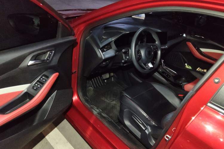 Used MG 5 2021 Revised Version 180 DVVT CVT Youth Luxury Edition Driver Seat