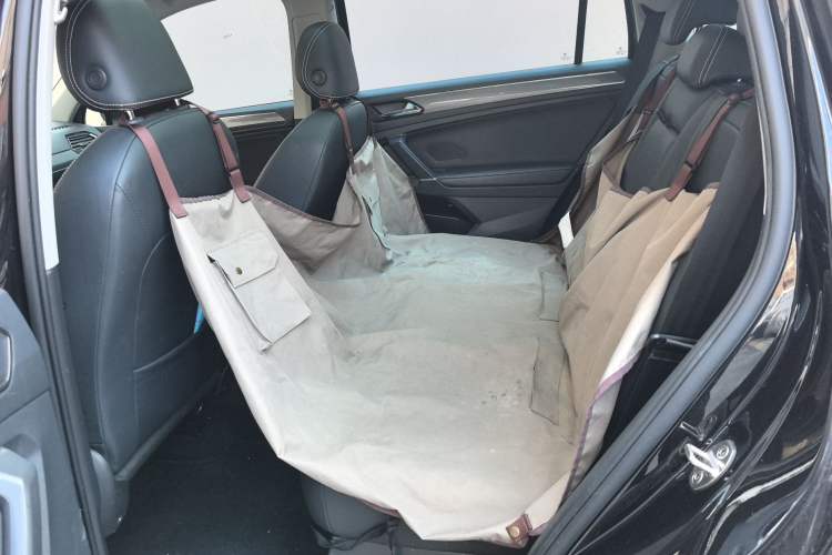 Used Volkswagen Tiguan L 2019 330TSI Automatic Two-Wheel Drive R-Line Flagship Model China VI Standard Left Rear Seat