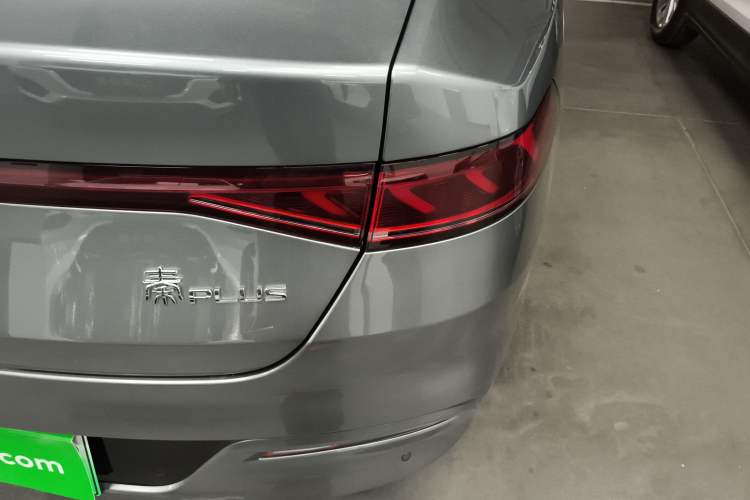 Used BYD Qin PLUS 2024 HONOR Edition DM-i 55KM Leading Model
