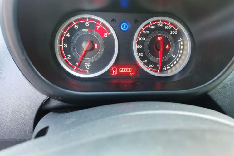 Used MG 3SW 2015 1.5L AMT Elite Model
