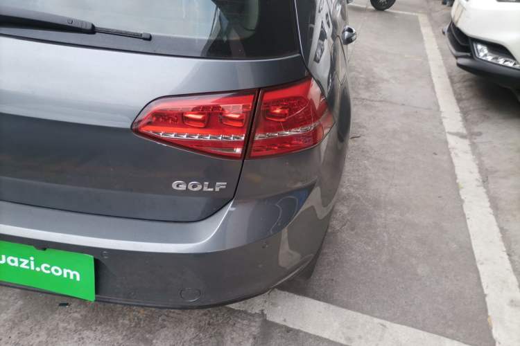 Used Volkswagen Golf 2015 1.6L Automatic Comfort Model Right Rear Taillight