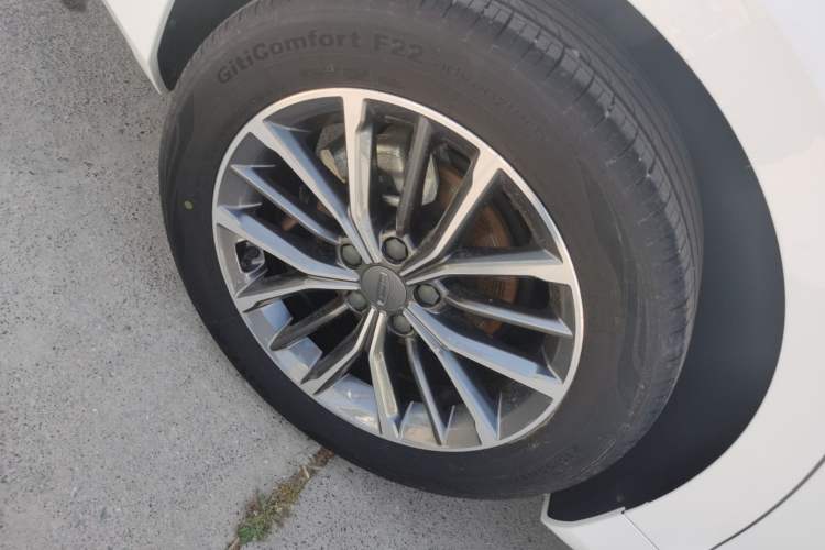 Used Geely Auto Preface 2023 2.0TD Luxury Version Right Rear Wheel Hub