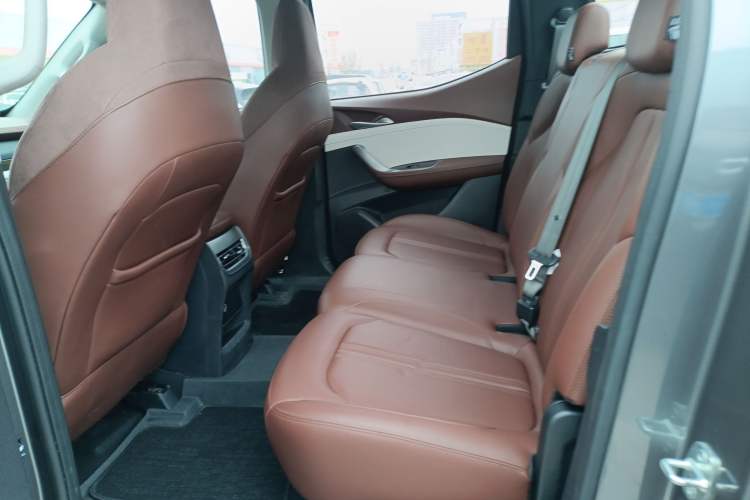 Used SAIC MAXUS Xingji 2023 Starry H 2.0T Automatic 4x4 Gasoline Luxury Edition Standard Wheelbase