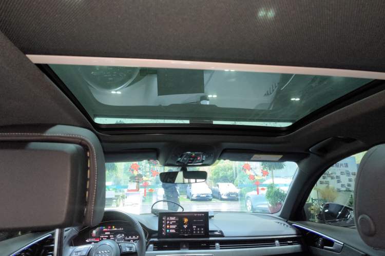 Used Audi A4L 2023 40 TFSI Luxury Dynamic Model
