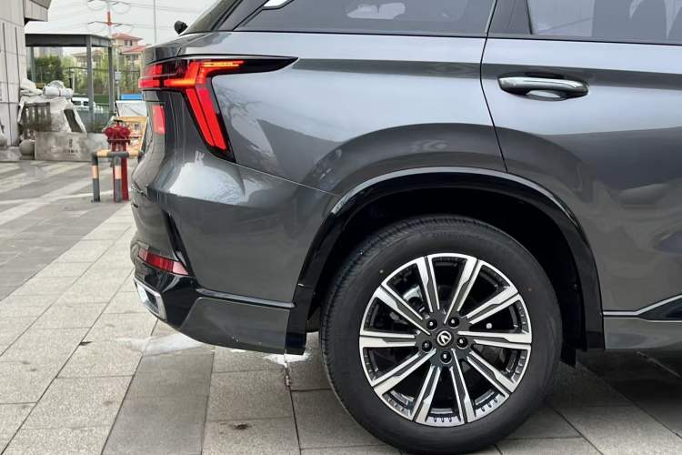 Used CHANGAN CS75 PLUS 2024 3rd Generation Champion Edition 1.5T Intelligent Drive Dynamic Model