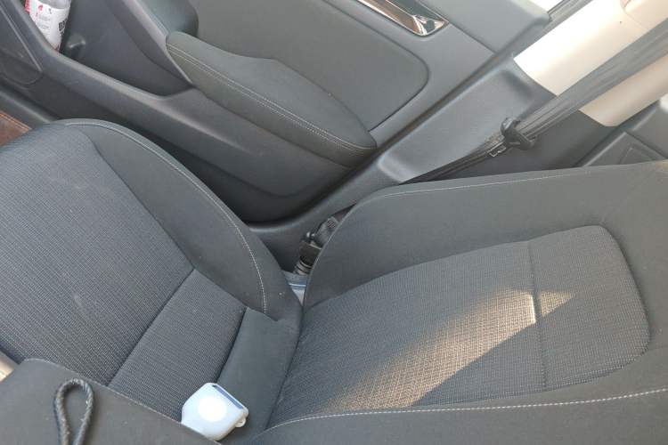 Used Honda Civic 2022 240TURBO CVT Dynamic Edition Left Front Seat