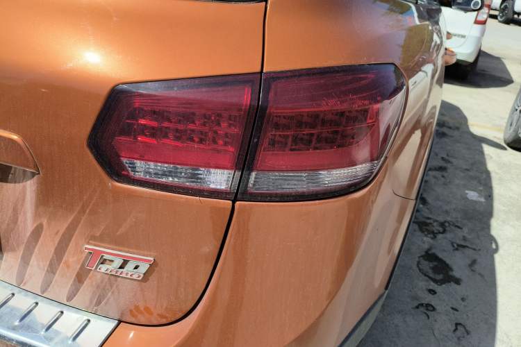 Used Yema T70 2016 Upgraded Model 1.8T CVT Flagship Edition