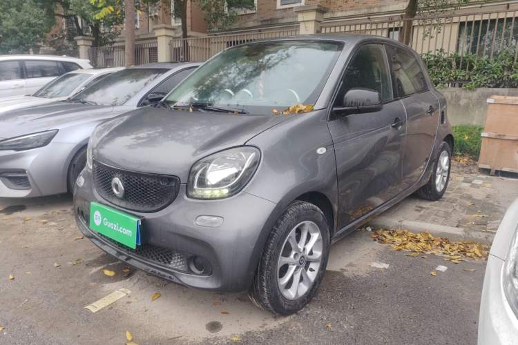 Used smart forfour 2018 1.0L 52 kW Dynamic Edition