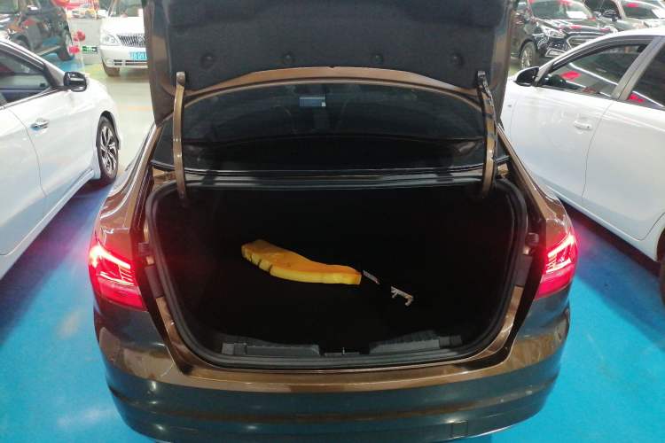 Used Ford Escort 2015 1.5L Automatic Fashion Model