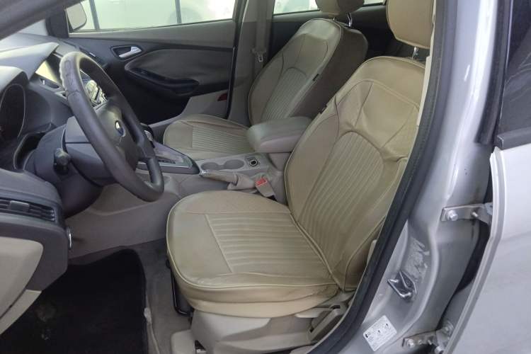 Used Ford Focus 2012 Sedan 1.6L Automatic Comfort Model
